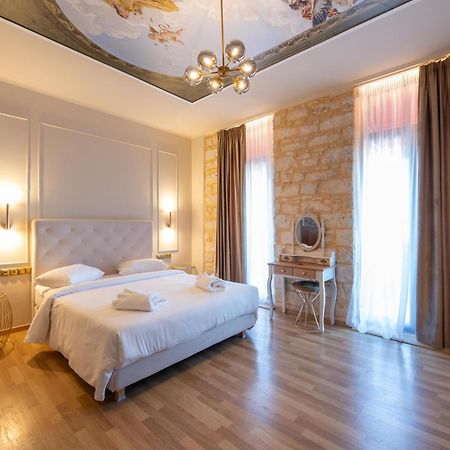 L Suites The Writer'S House Gythio Quarto foto