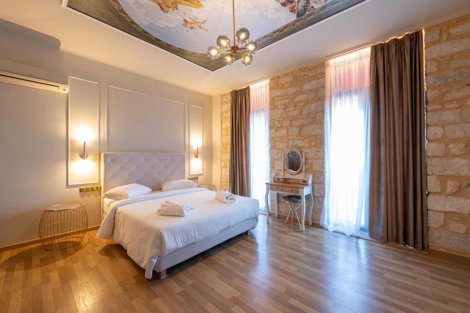 L Suites The Writer'S House Gythio Quarto foto