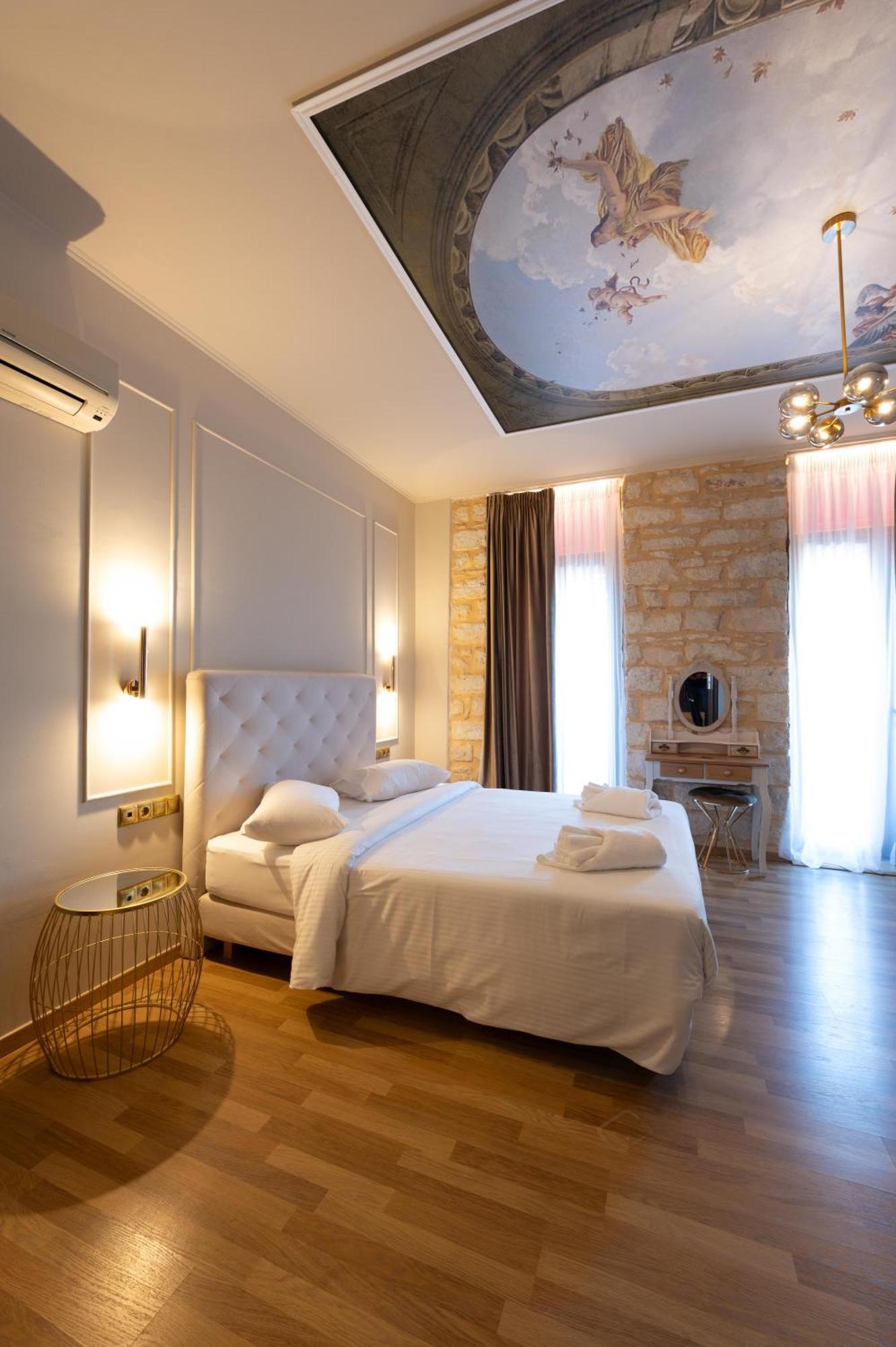 L Suites The Writer'S House Gythio Quarto foto